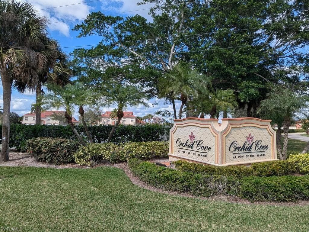 25050 Peacock Ln 201, Naples, FL 34114-30