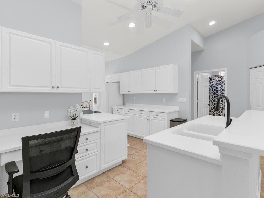 25050 Peacock Ln 201, Naples, FL 34114-4