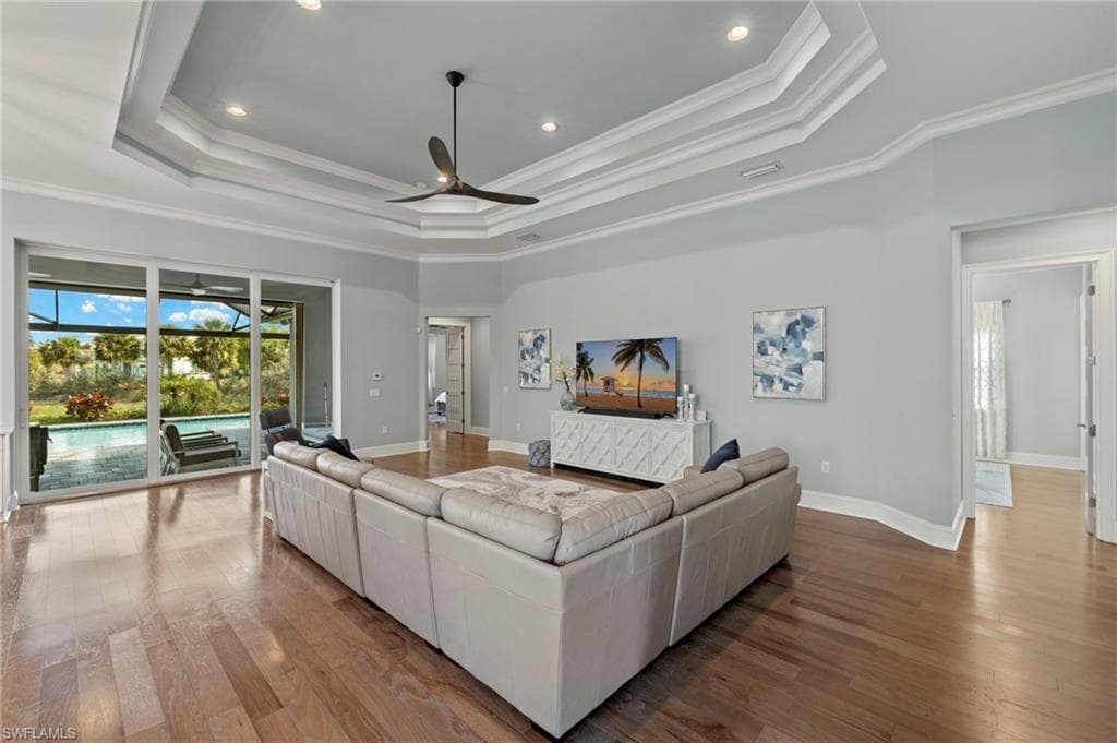 6420 Pembroke Way, Naples, FL 34113-10
