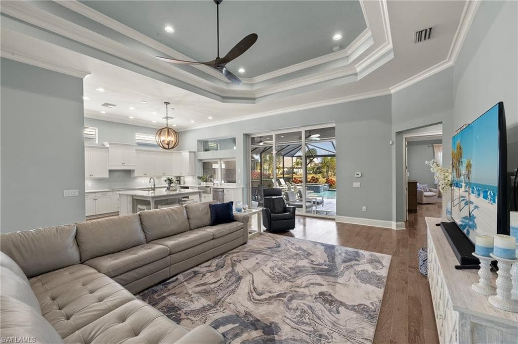 6420 Pembroke Way, Naples, FL 34113-11