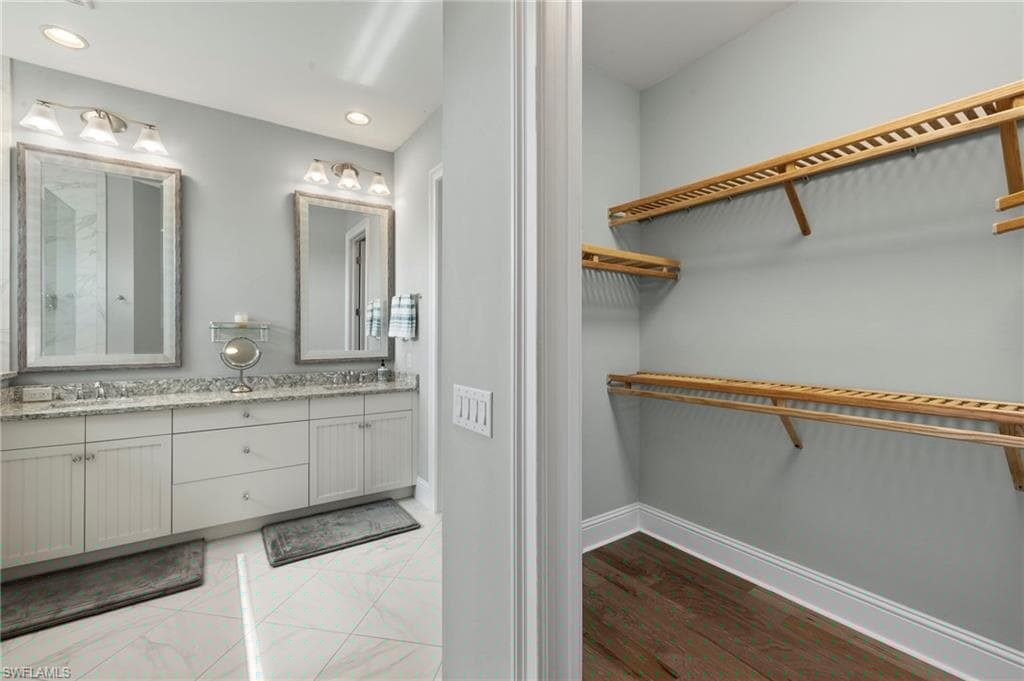 6420 Pembroke Way, Naples, FL 34113-14