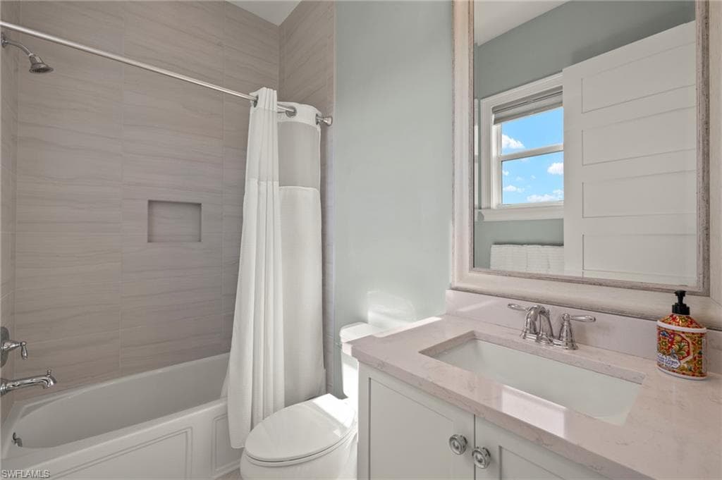 6420 Pembroke Way, Naples, FL 34113-23