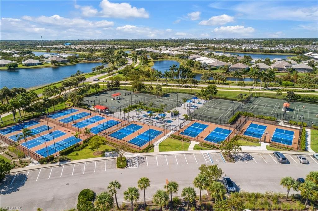 6420 Pembroke Way, Naples, FL 34113-27