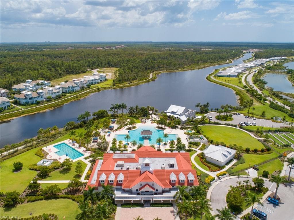 6420 Pembroke Way, Naples, FL 34113-38