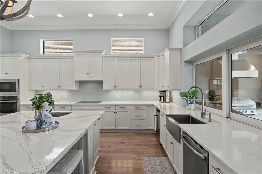 6420 Pembroke Way, Naples, FL 34113-7