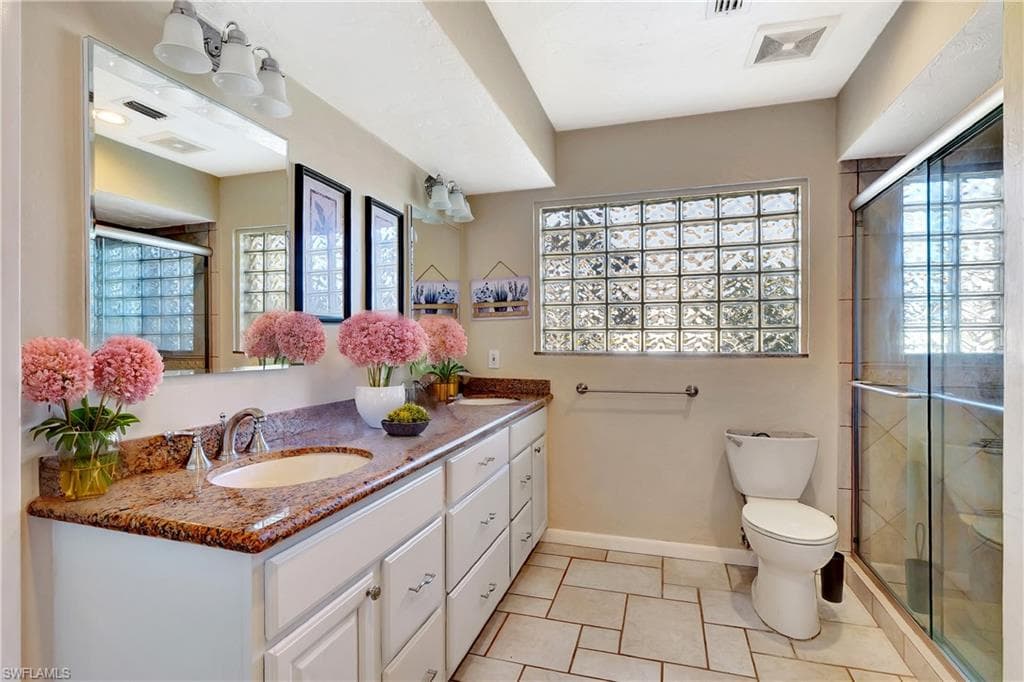 223 Pine Valley Cir, Naples, FL 34113-15