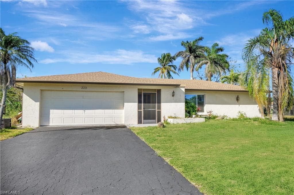 223 Pine Valley Cir, Naples, FL 34113-32