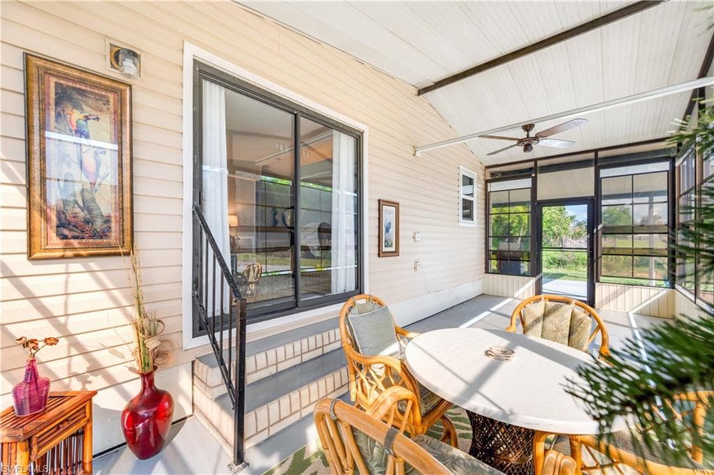 101 Pine Key Ln, Naples, FL 34114-21