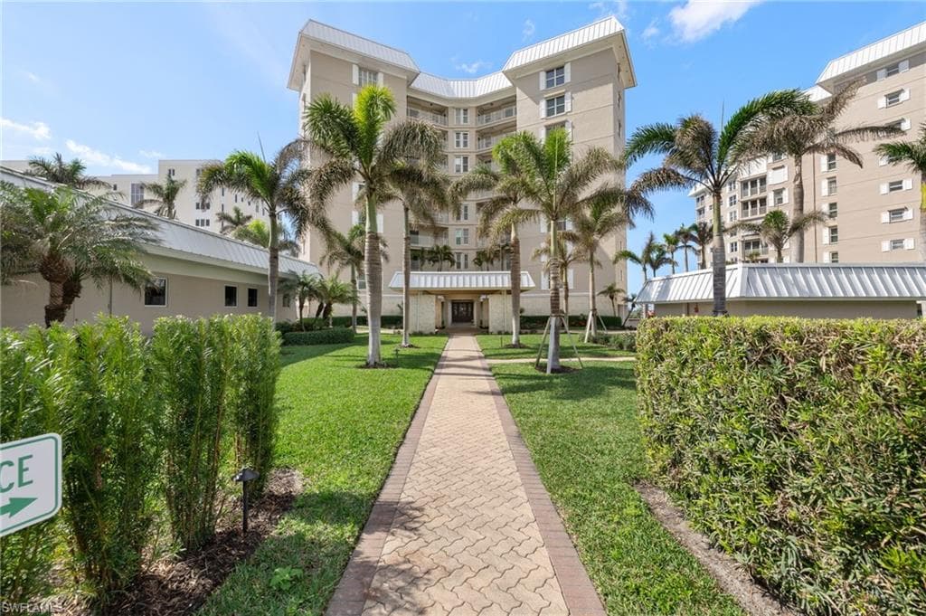 2901 Gulf Shore Blvd N 701s, Naples, FL 34103-3