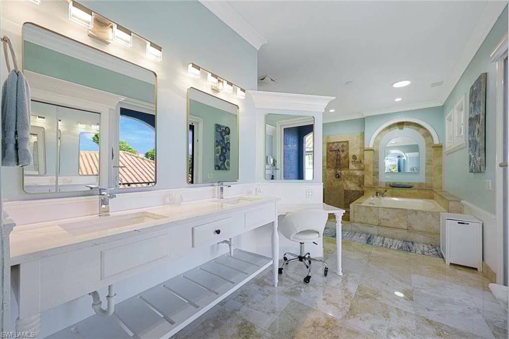 646 111th Ave N, Naples, FL 34108-20