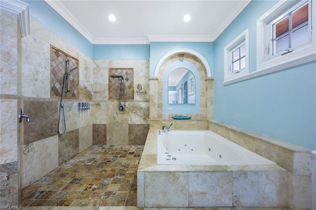 646 111th Ave N, Naples, FL 34108-21