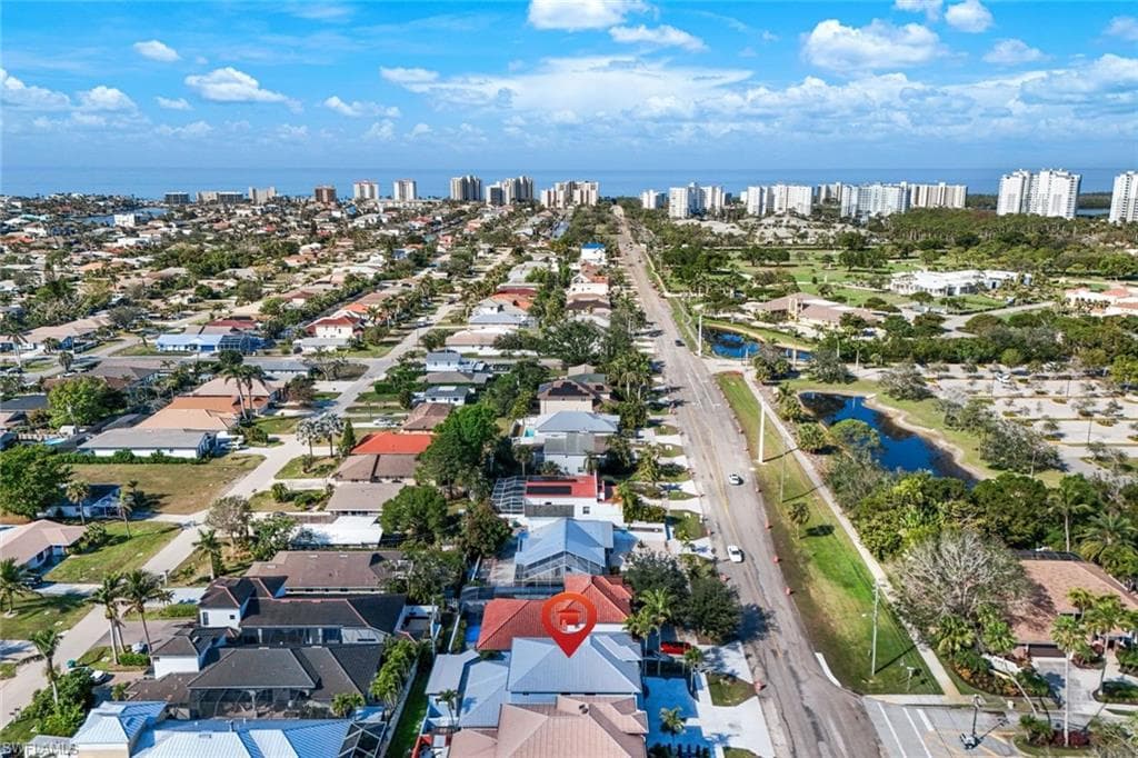 646 111th Ave N, Naples, FL 34108-3