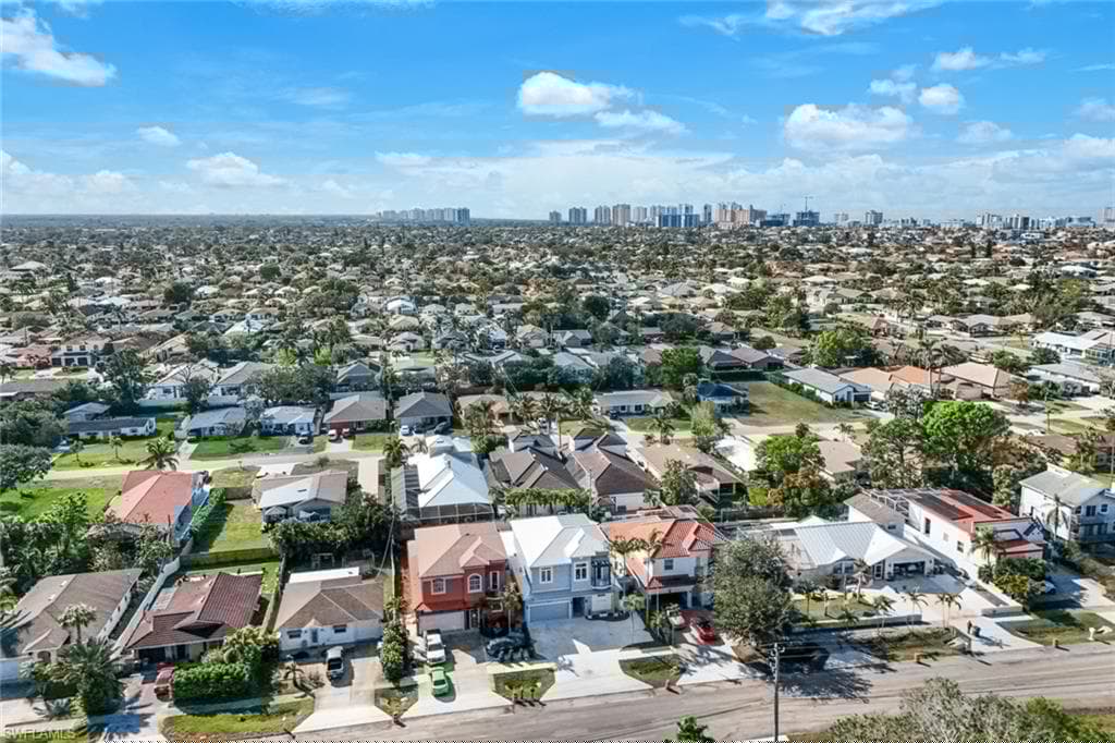 646 111th Ave N, Naples, FL 34108-42
