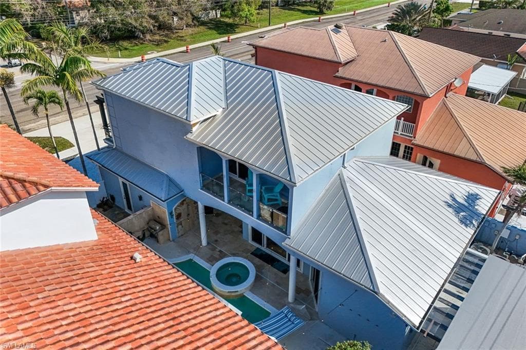 646 111th Ave N, Naples, FL 34108-45