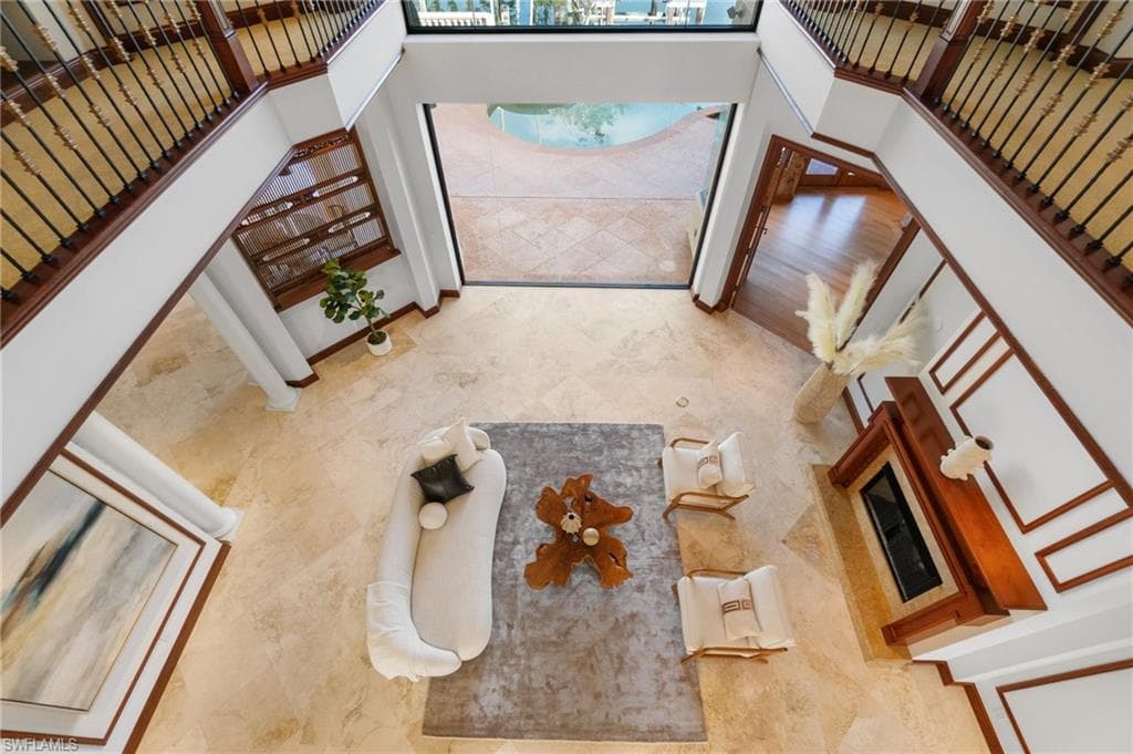 651 21st Ave S, Naples, FL 34102-30