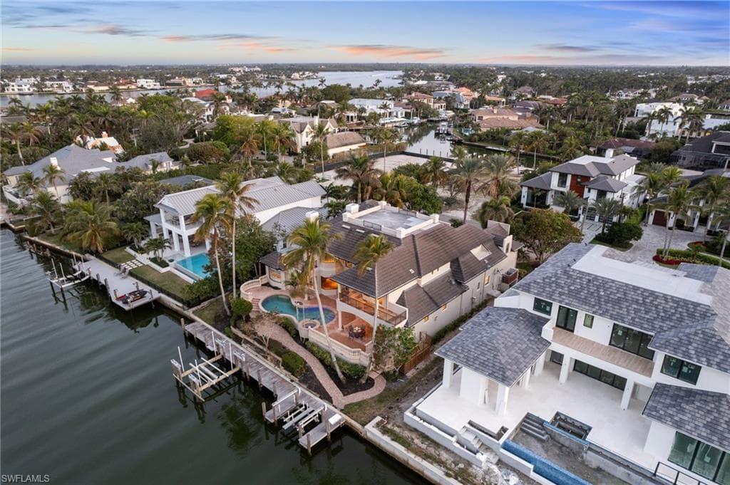 651 21st Ave S, Naples, FL 34102-41