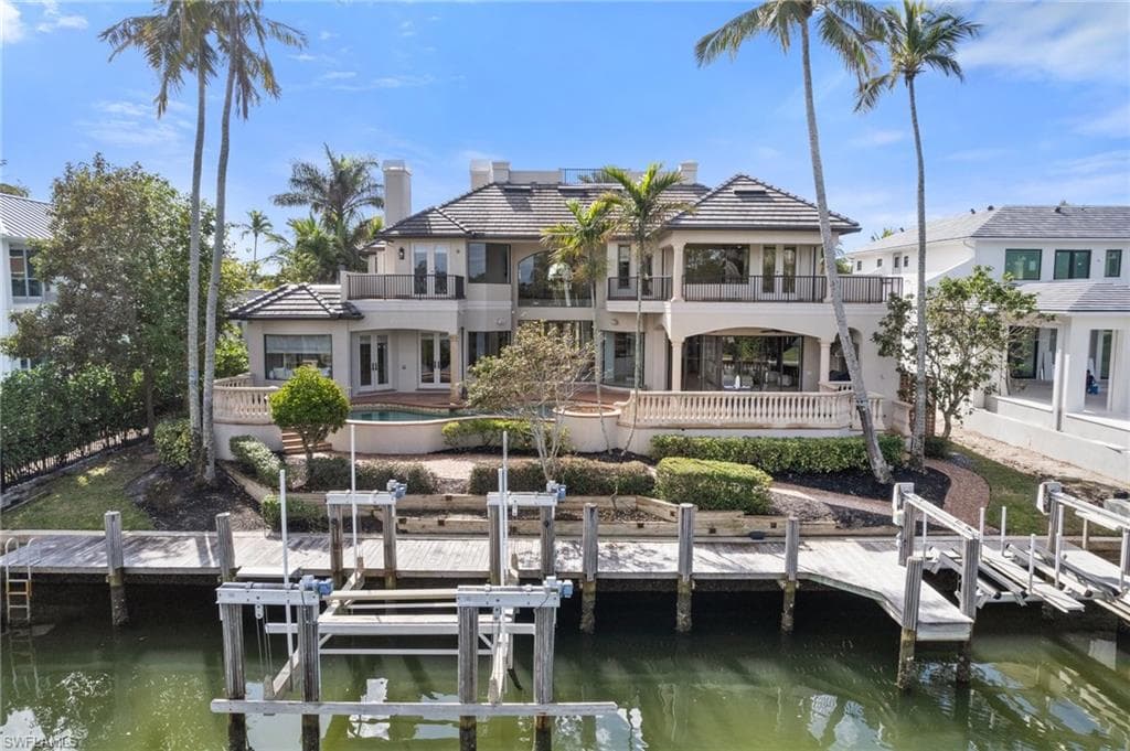 651 21st Ave S, Naples, FL 34102-46