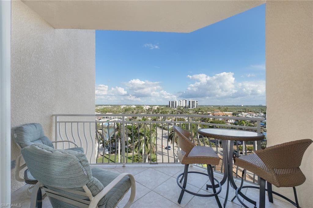435 Dockside Dr B803, Naples, FL 34110-23