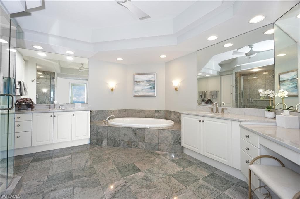 435 Dockside Dr B803, Naples, FL 34110-26