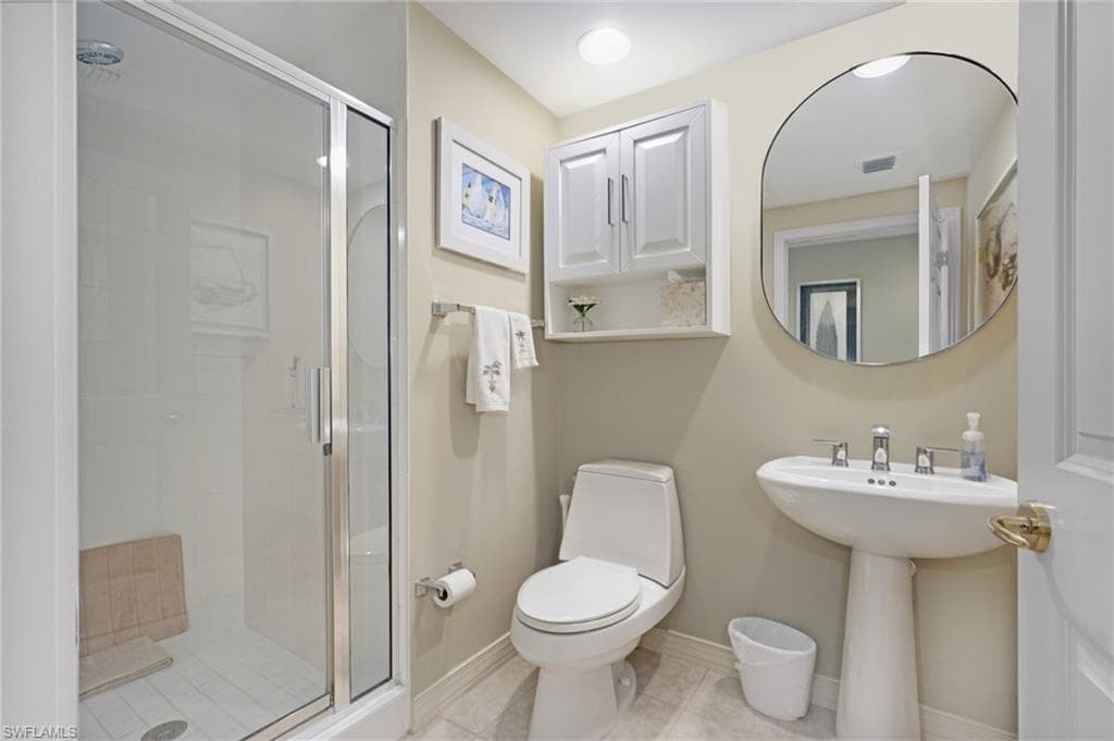 435 Dockside Dr B803, Naples, FL 34110-30