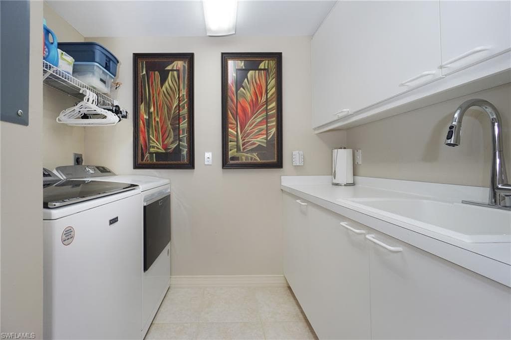 435 Dockside Dr B803, Naples, FL 34110-31