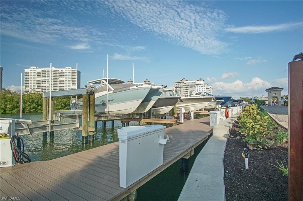 435 Dockside Dr B803, Naples, FL 34110-32