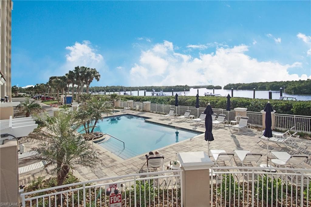 435 Dockside Dr B803, Naples, FL 34110-33