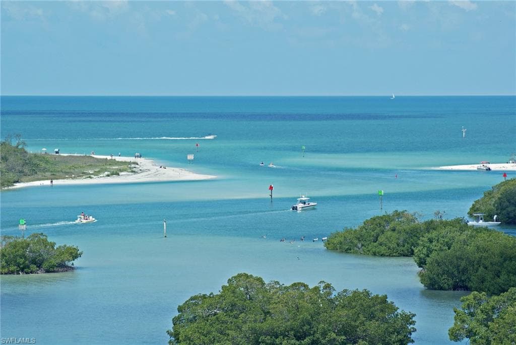 435 Dockside Dr B803, Naples, FL 34110-36