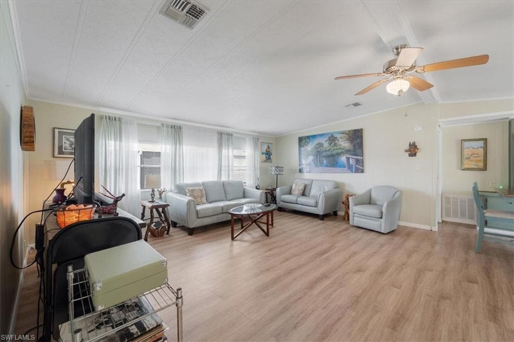 10 Lake Diane Dr, Naples, FL 34114-1