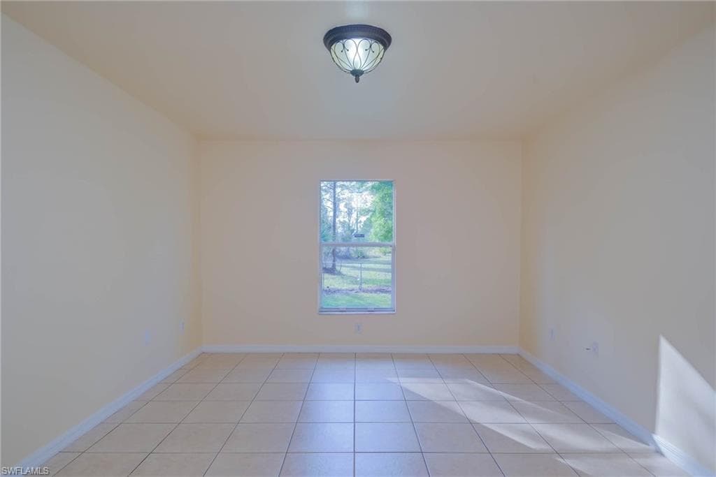 346 Columbus Blvd S, Lehigh Acres, FL 33974-11