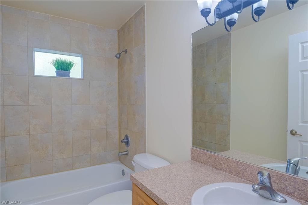 346 Columbus Blvd S, Lehigh Acres, FL 33974-16
