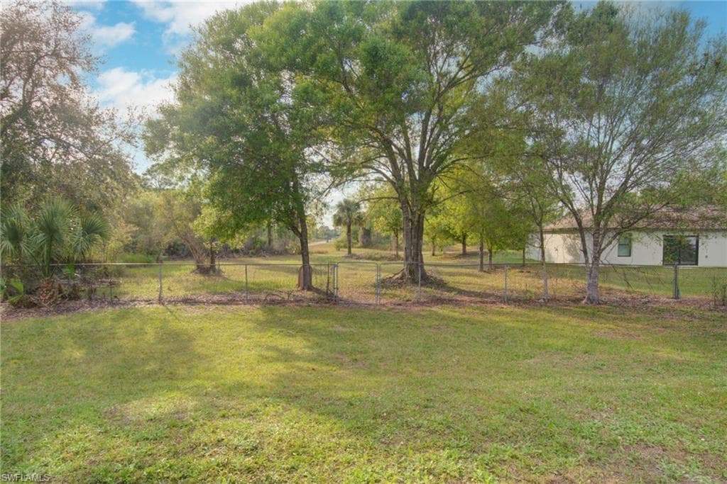 346 Columbus Blvd S, Lehigh Acres, FL 33974-18