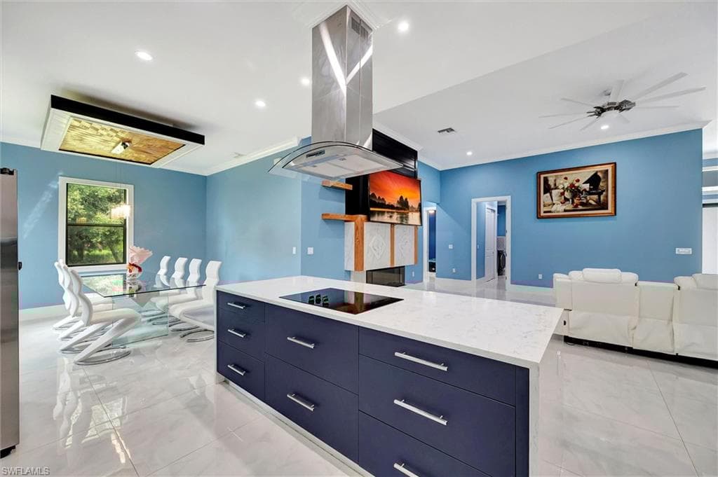 109 14th St SE, Naples, FL 34117-9