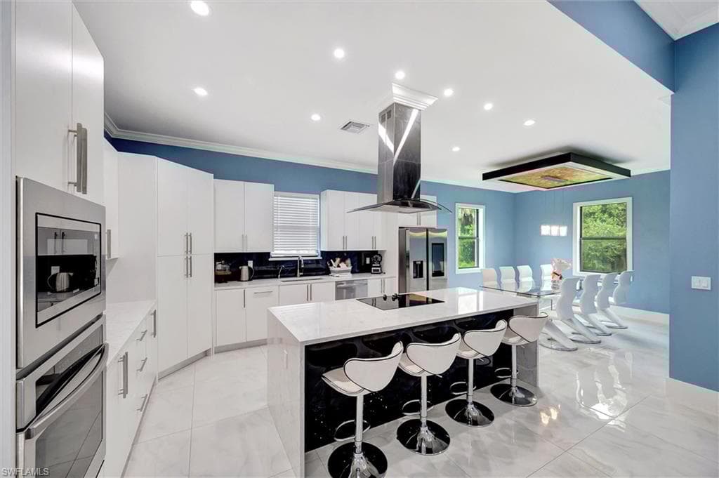 109 14th St SE, Naples, FL 34117-11