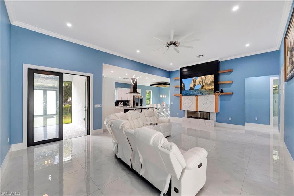 109 14th St SE, Naples, FL 34117-16
