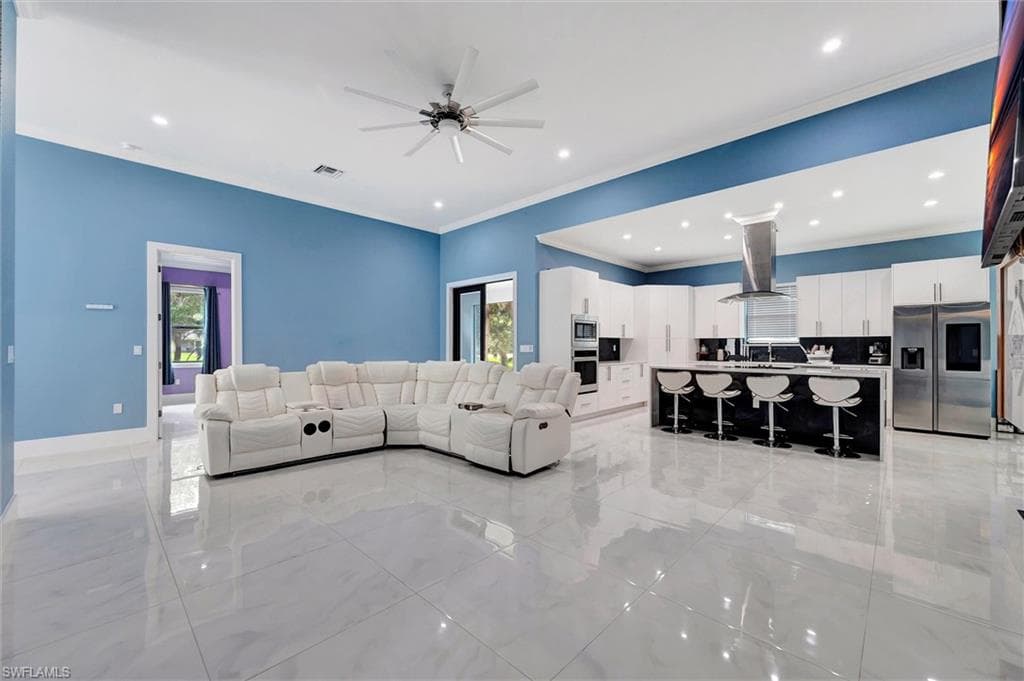 109 14th St SE, Naples, FL 34117-17