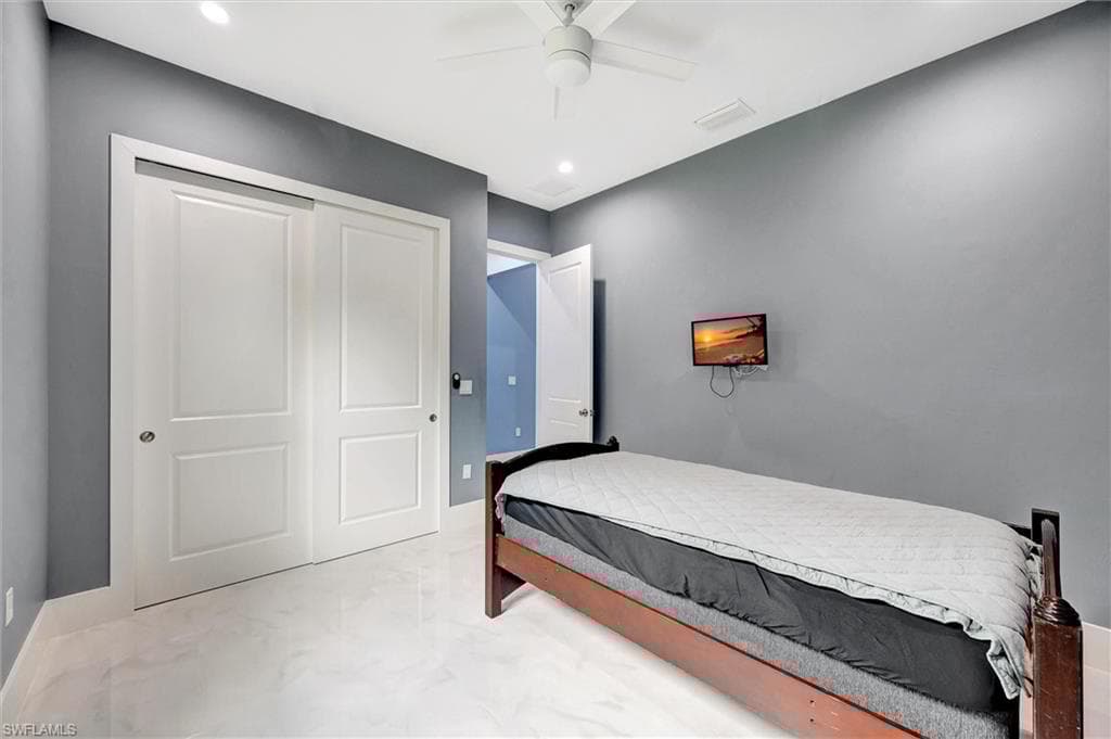 109 14th St SE, Naples, FL 34117-26