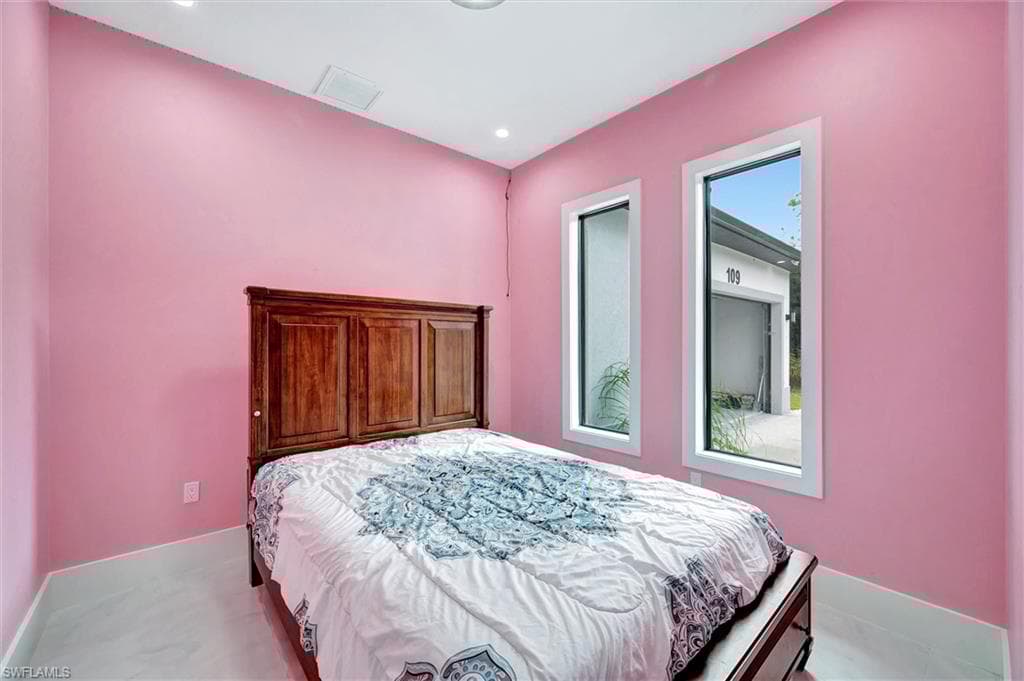 109 14th St SE, Naples, FL 34117-27