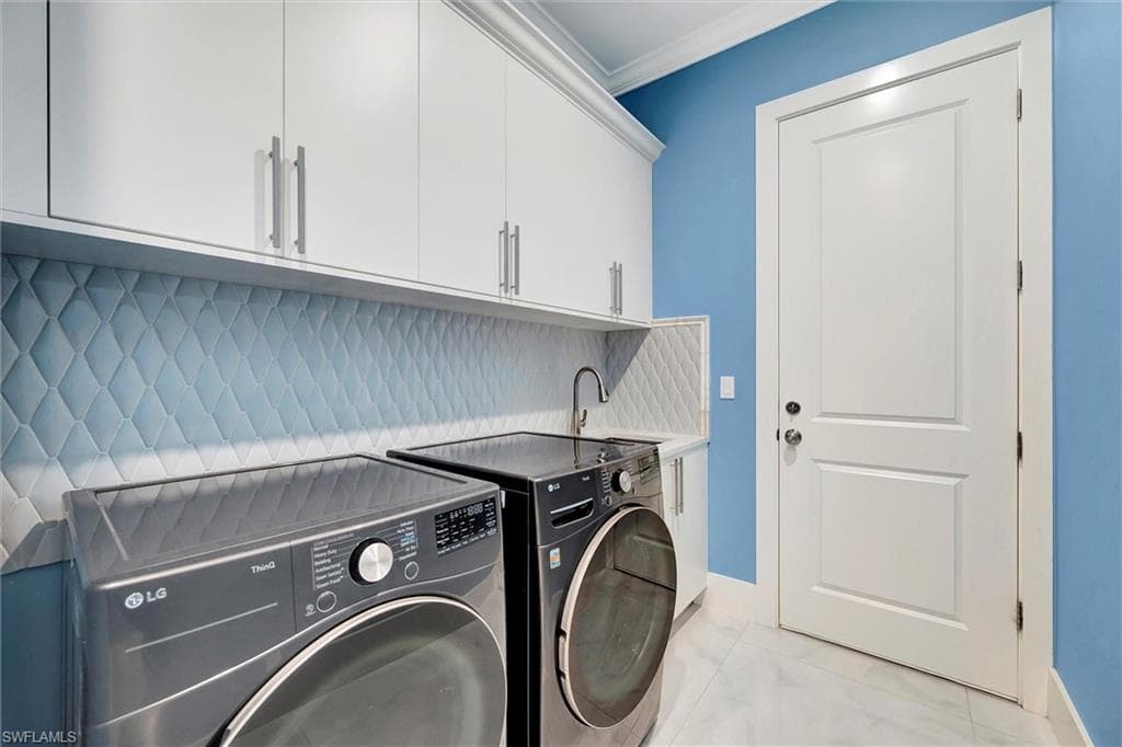 109 14th St SE, Naples, FL 34117-28