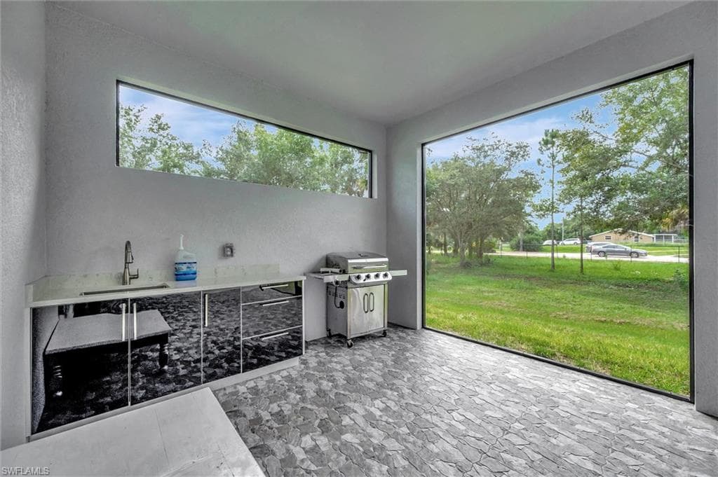 109 14th St SE, Naples, FL 34117-32