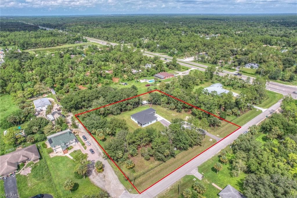 109 14th St SE, Naples, FL 34117-34
