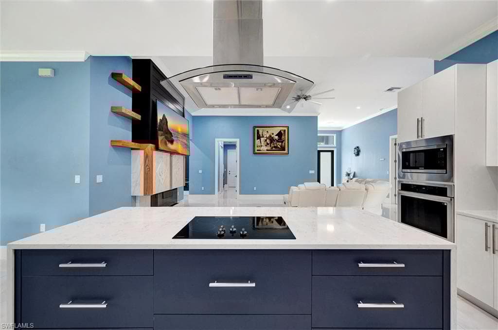 109 14th St SE, Naples, FL 34117-8