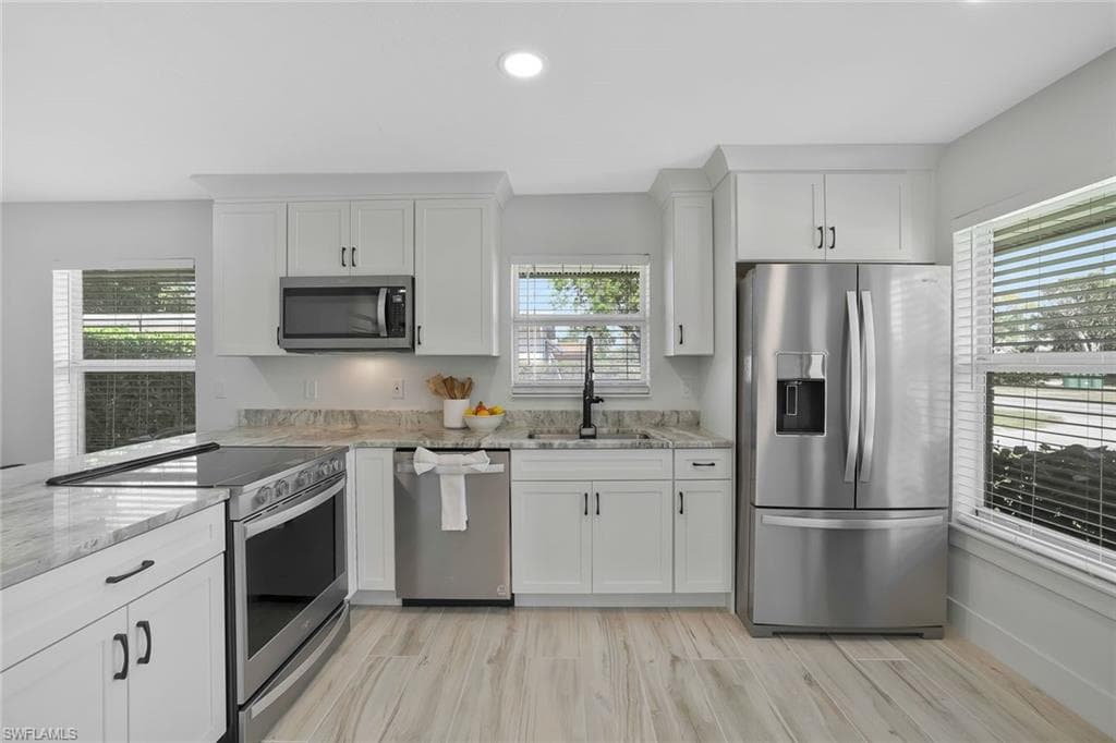 2710 Arbutus St B1, Naples, FL 34112-9