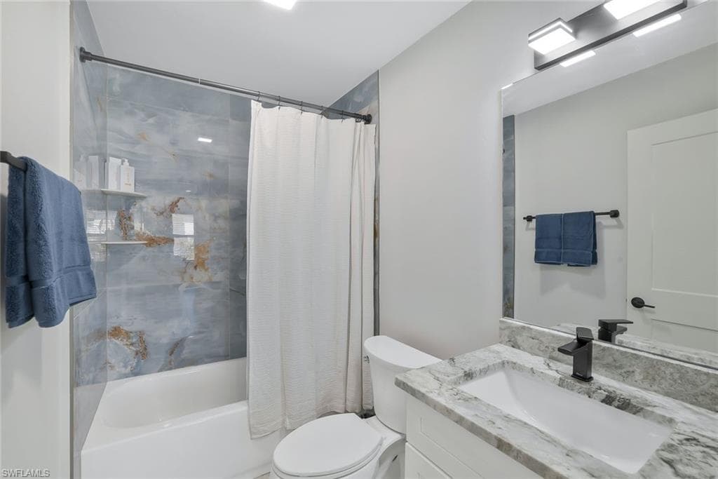 2710 Arbutus St B1, Naples, FL 34112-19