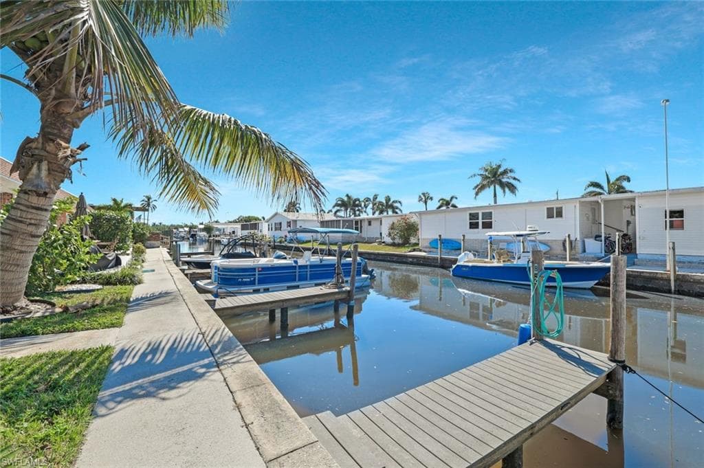 2710 Arbutus St B1, Naples, FL 34112-3