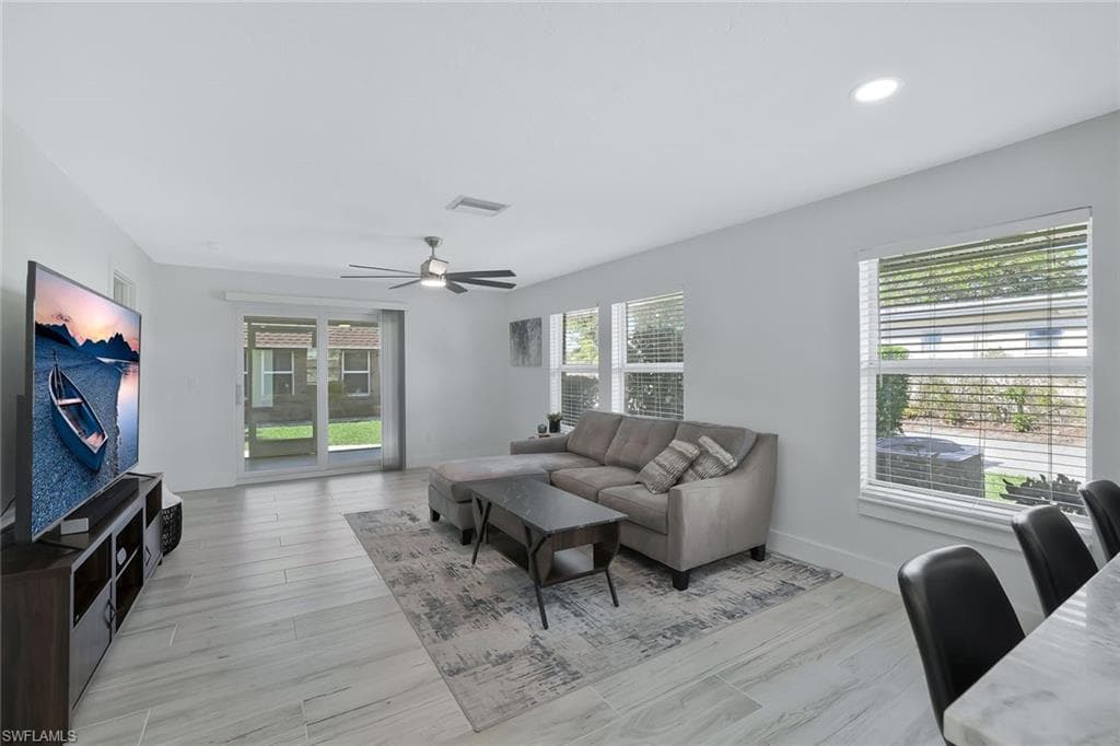 2710 Arbutus St B1, Naples, FL 34112-5