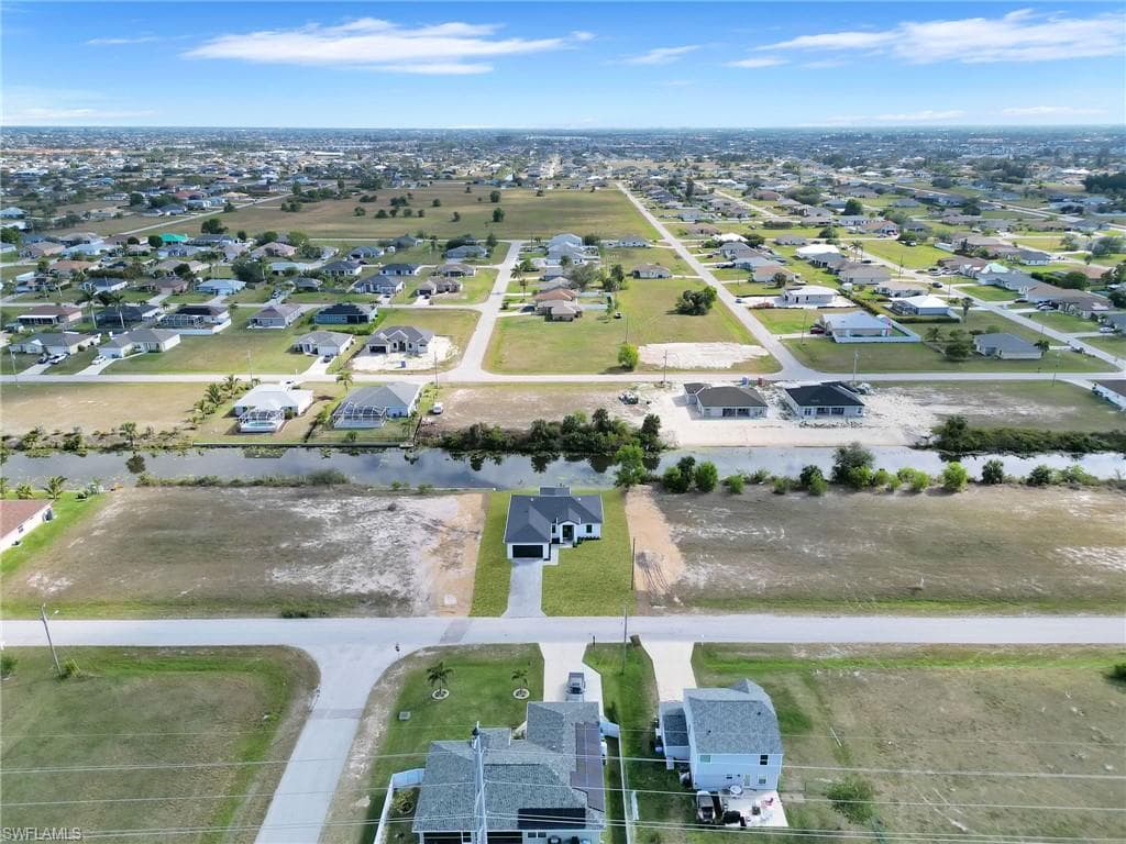125 24th Ave, Cape Coral, FL 33993-30