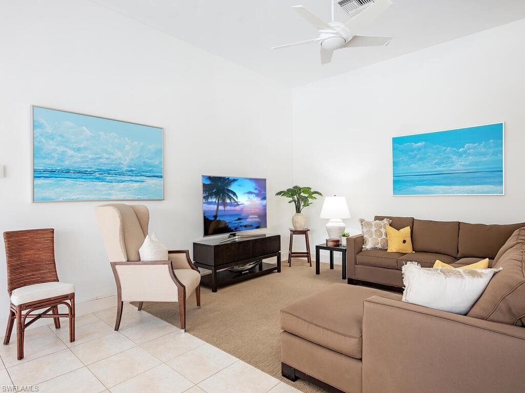 7018 Greentree Dr, Naples, FL 34108-9