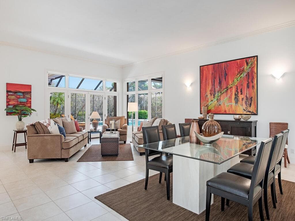 7018 Greentree Dr, Naples, FL 34108-2