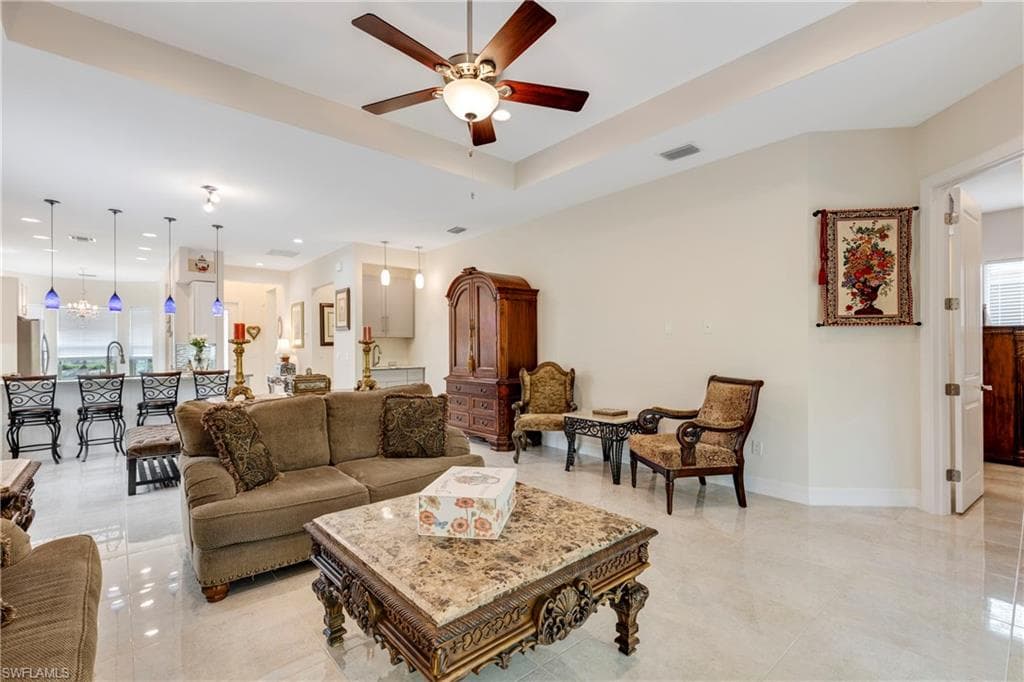 2769 Linda Dr, Naples, FL 34112-9